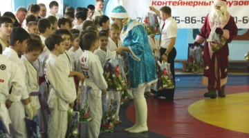 Новогодний детско-юношеский турнир по джиу-джитсу прошел во Владивостоке